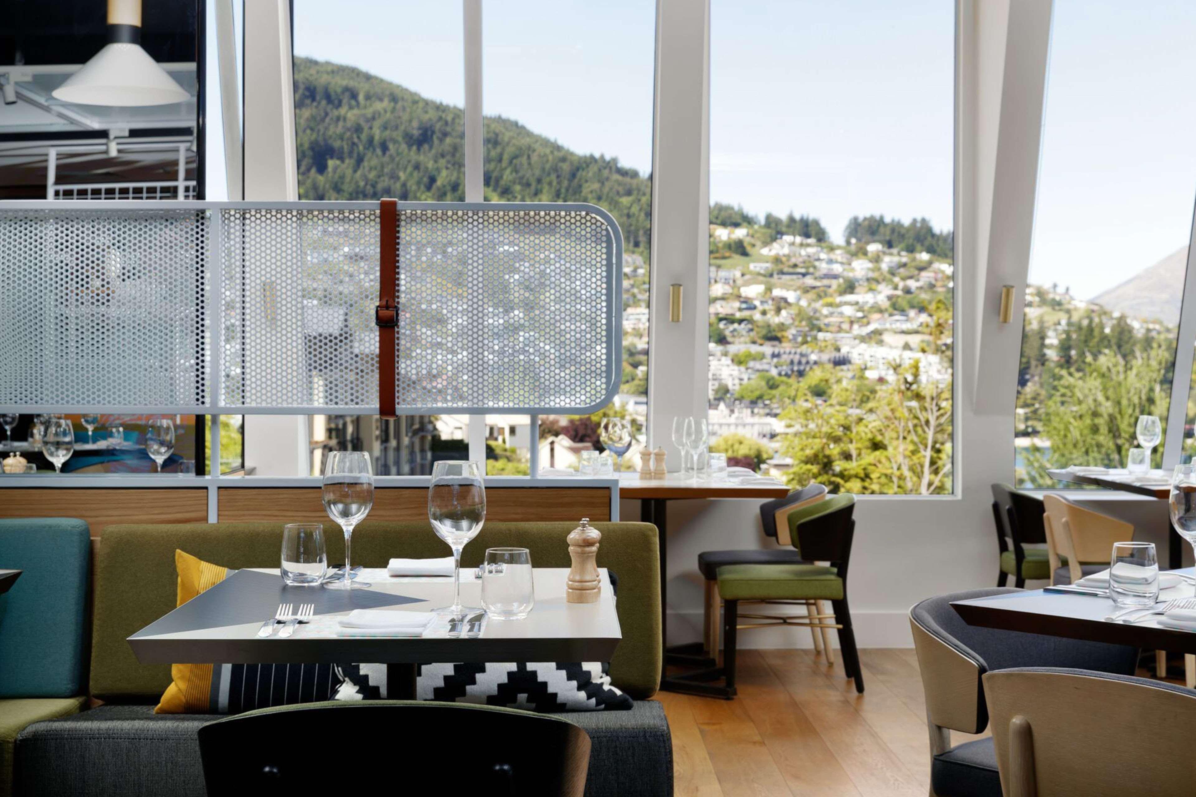 Qt Queenstown Exteriör bild Restaurant