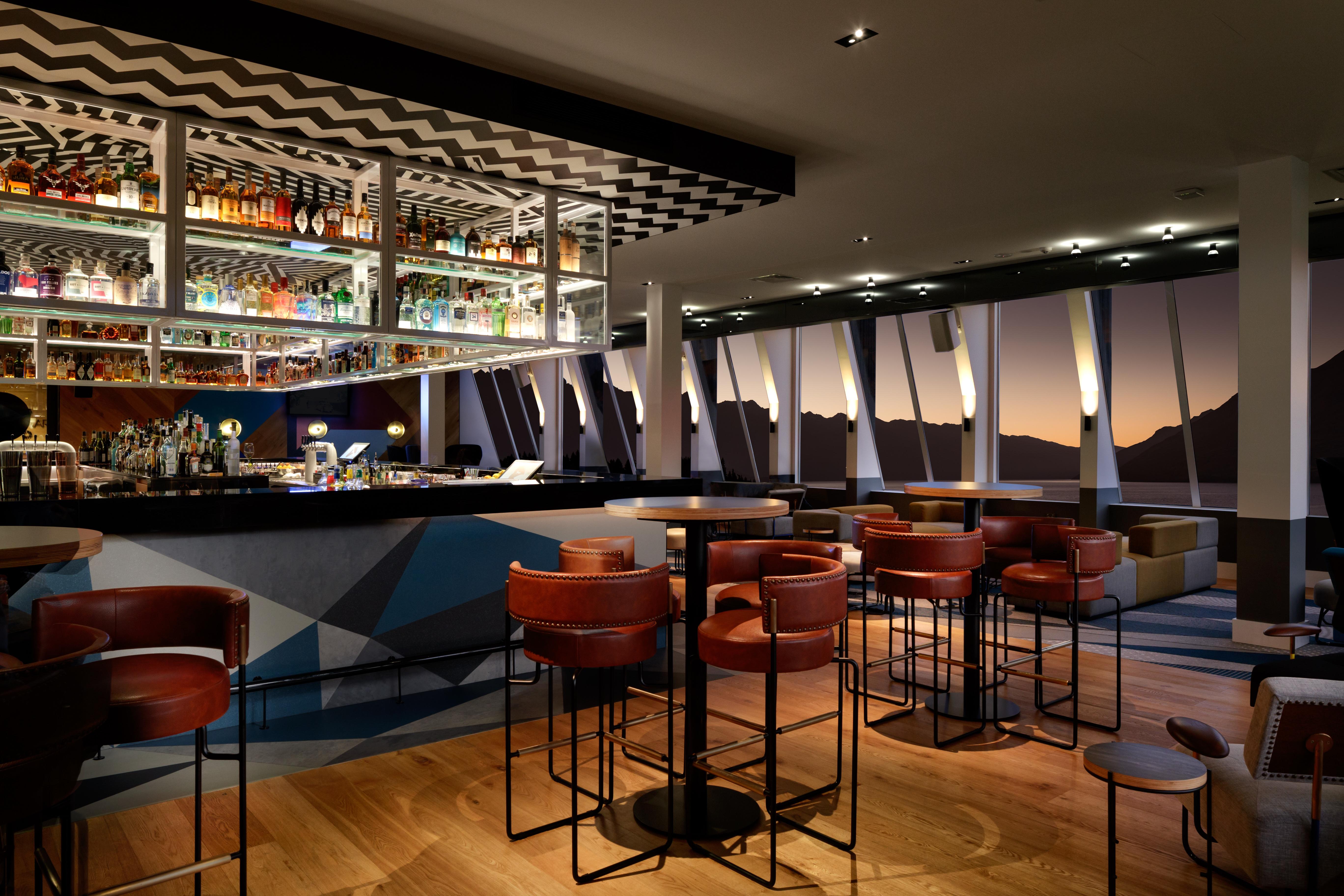 Qt Queenstown Exteriör bild The bar at the 12th floor